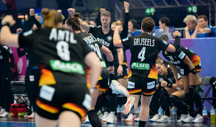 Die deutsche Nationalmannschaft stürmt bei der WM 2025 ins Halbfinale