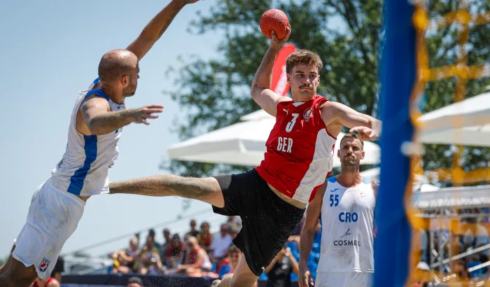 Ein Spieler wirft.