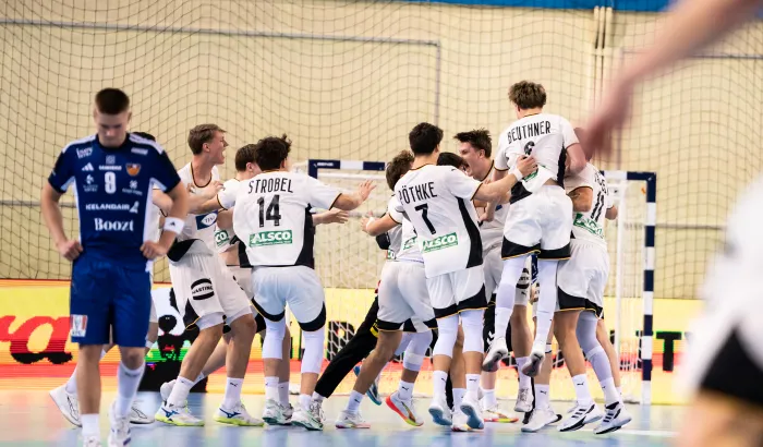 Jubel bei der U18m nach dem Halbfinaleinzug. - Foto: Dragana Stjepanovic