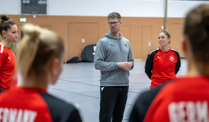 Lehrgang-Mu-nchen-Frauen-Training-5-1-.jpg