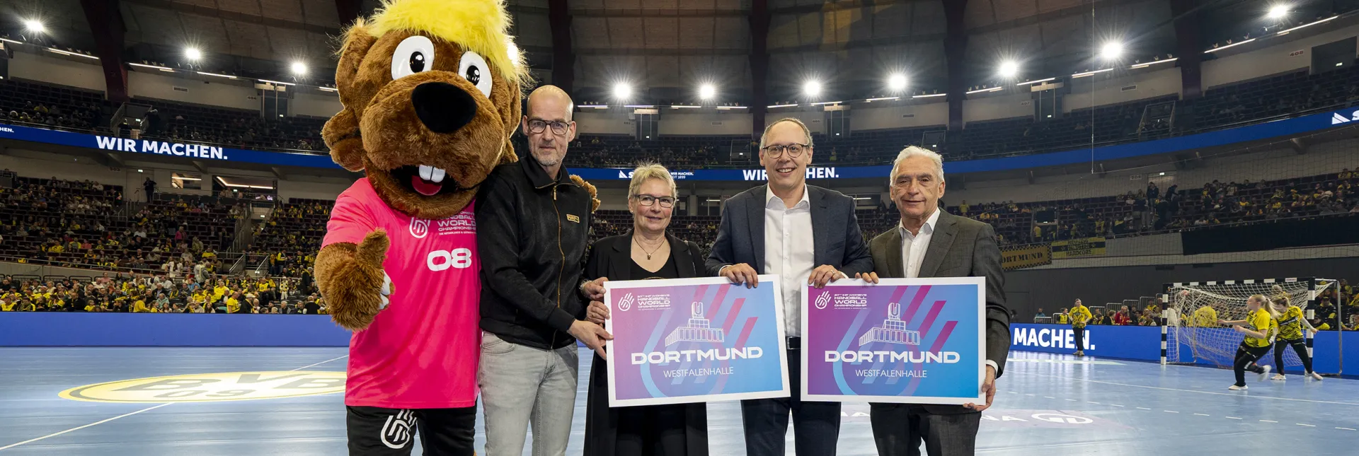 Hanniball mit Vertretern von DHB und BVB