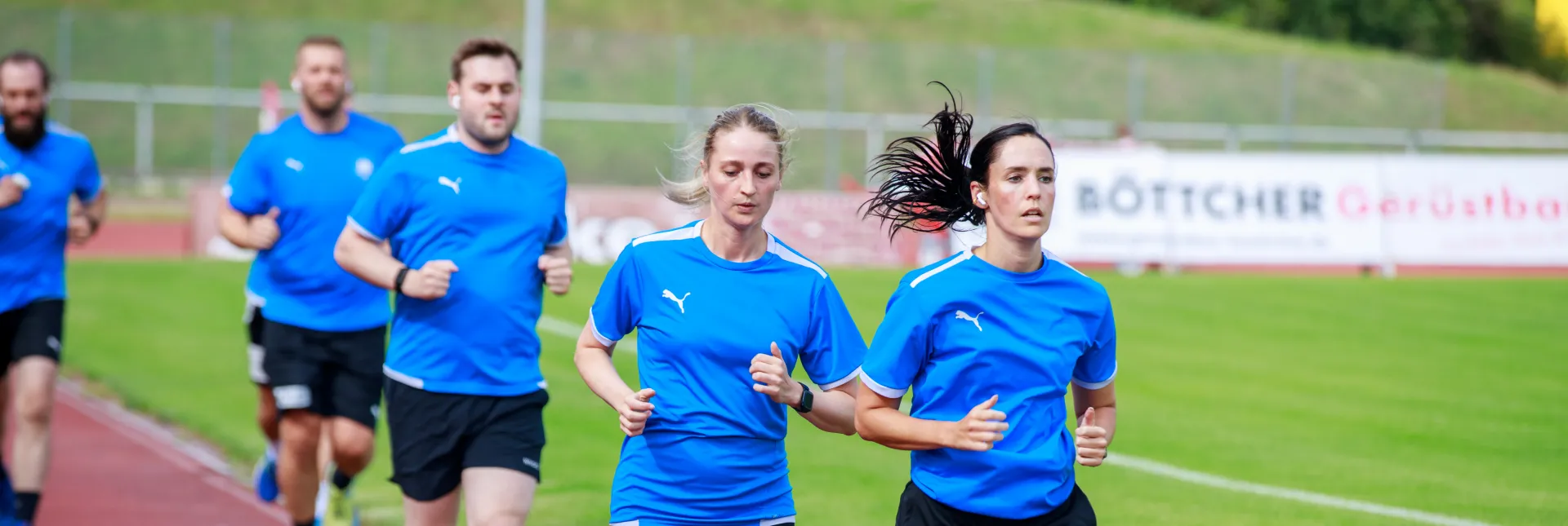 Sophia Janz und Rosana Sug leiteten 2025 ihr erstes Länderspiel