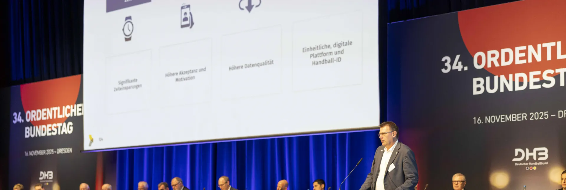 DHB-Präsidiumsmitglied Carsten Korte spricht auf dem Bundestag über das einheitliche Verbandsmanagementsystem