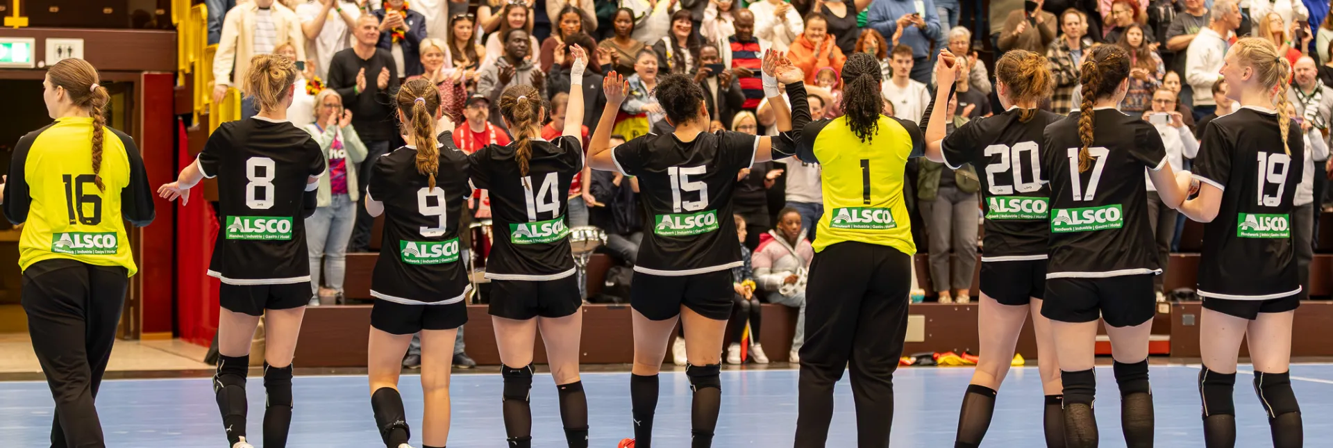 U16w
