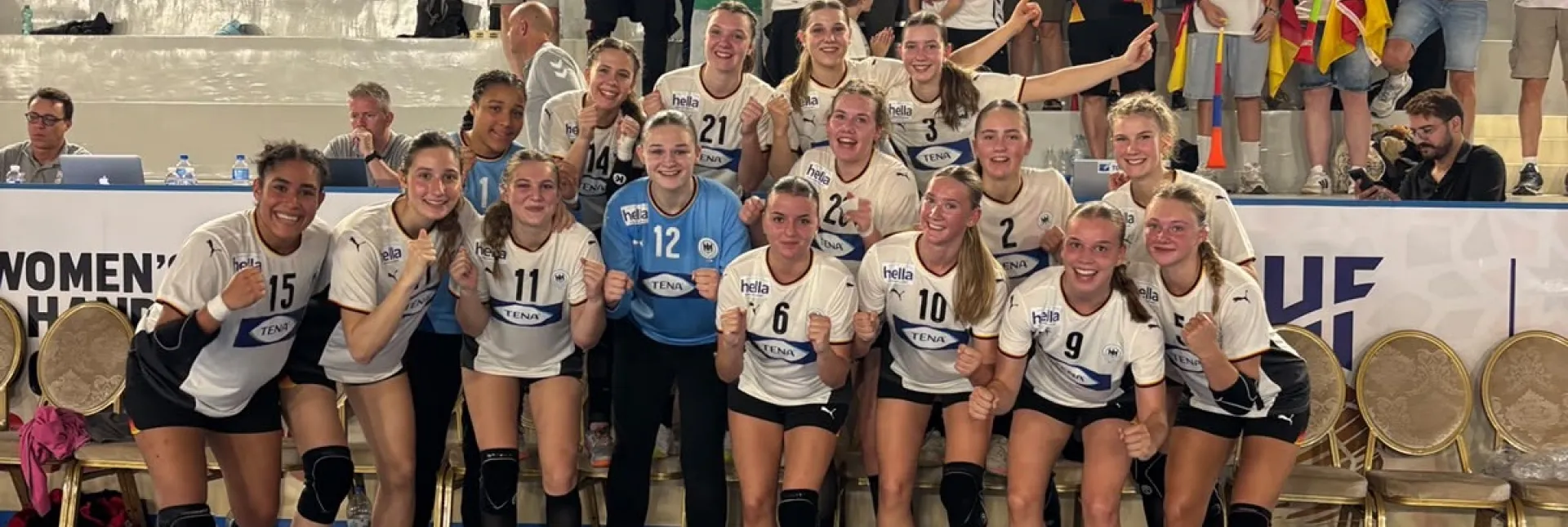 Jubel in Agadir: Das DHB-Team fuhr die ersten beiden Punkte bei der WM ein. - Foto: DHB
