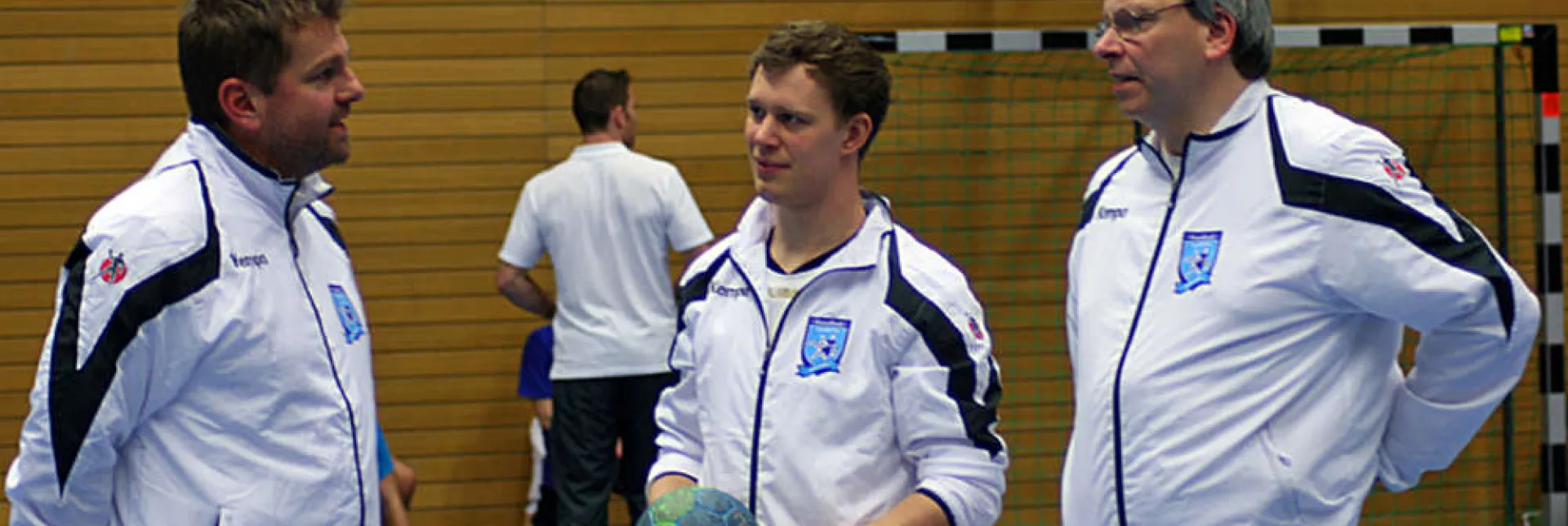 2bb7083483e364e.jpg