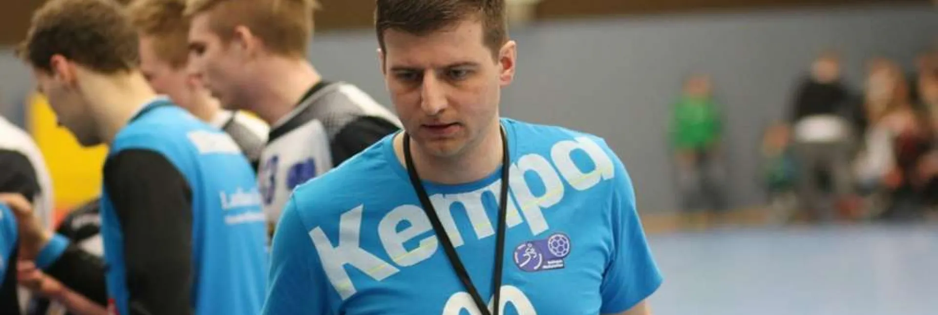 733b00f17708042.jpg