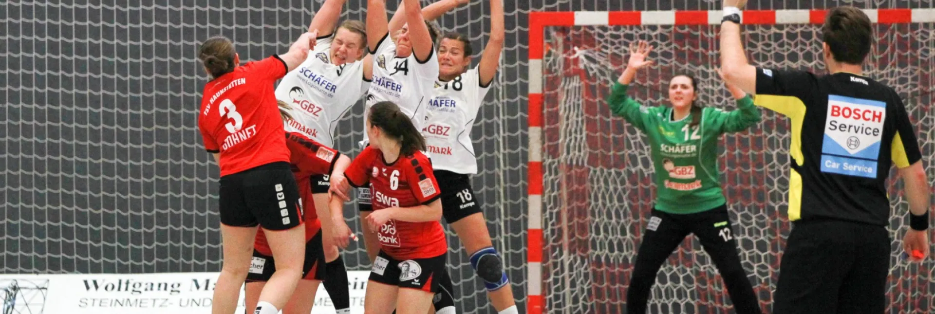 Abwehrmauer_Alexander-R-Heinle.jpg Abwehrmauer_Alexander-R-Heinle.jpg