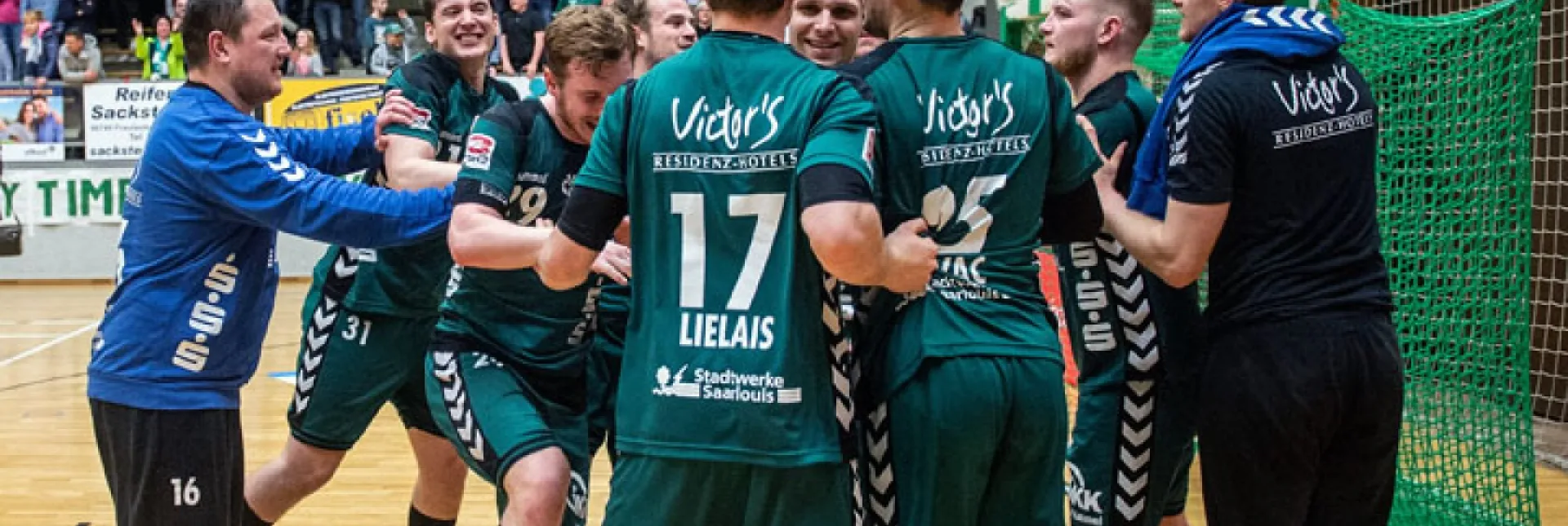 Jubel-Derby-Sieg-net.jpg Jubel-Derby-Sieg-net.jpg