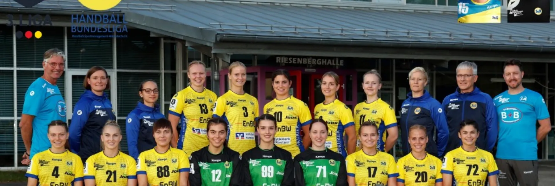 Teamfoto_2020-21_mit-Sponsoren.jpg