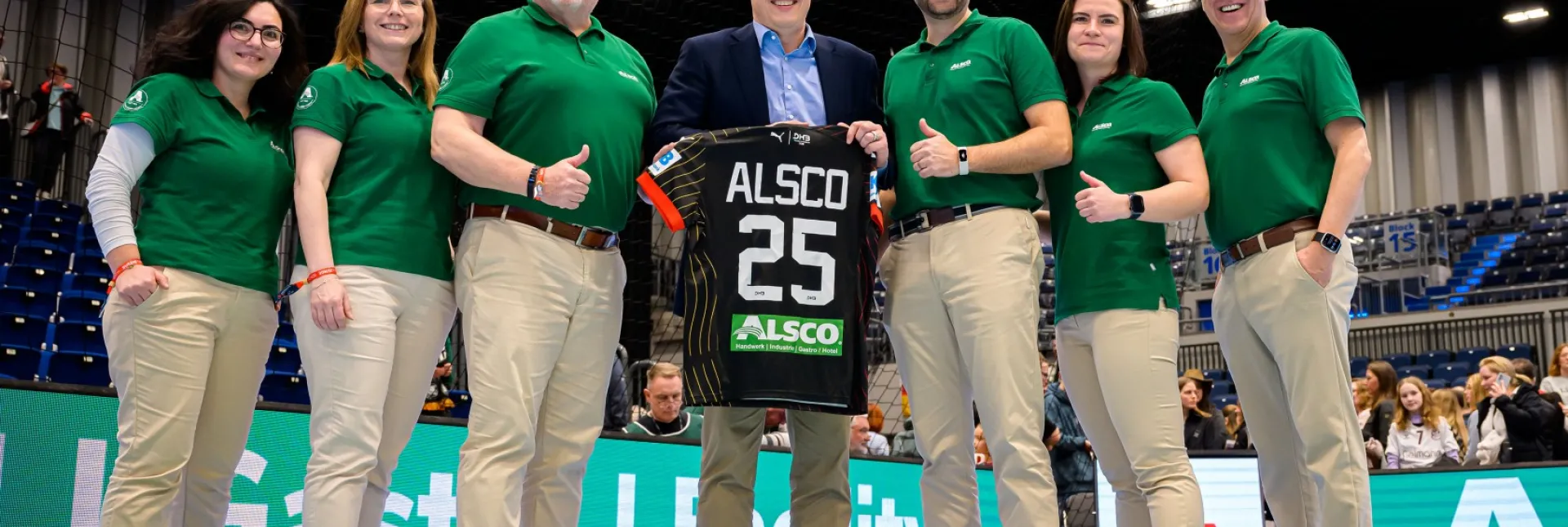 030324_mwol_0465.jpg 030324_mwol_0465.jpg