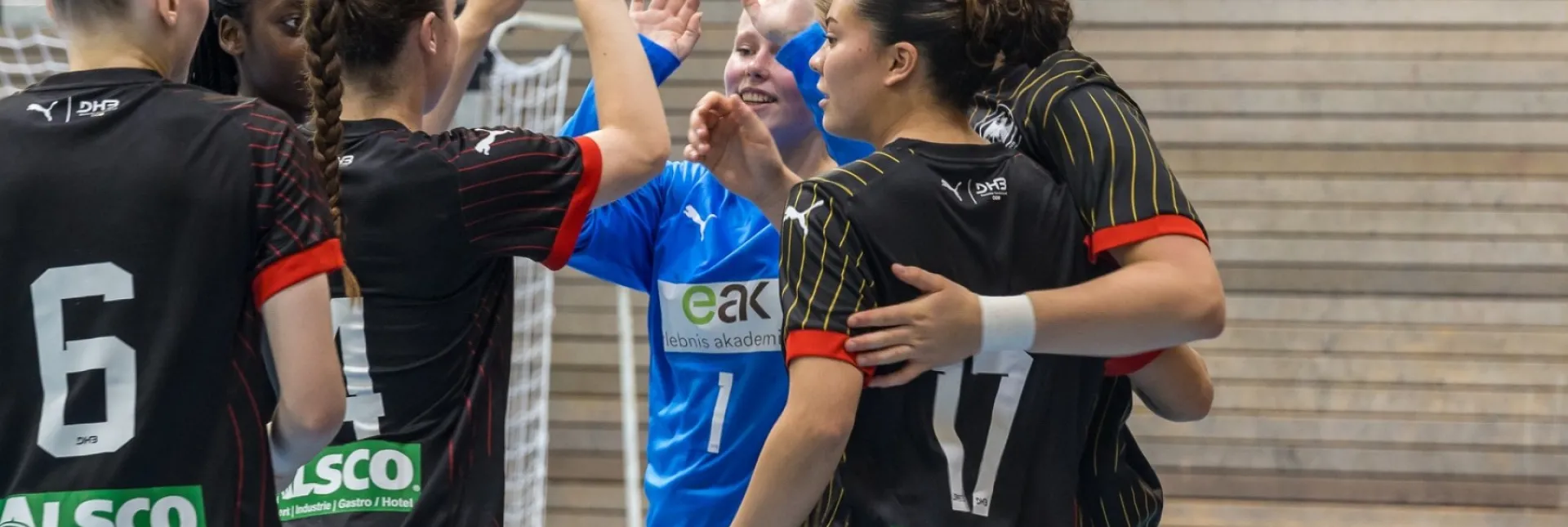 teamu18.jpg