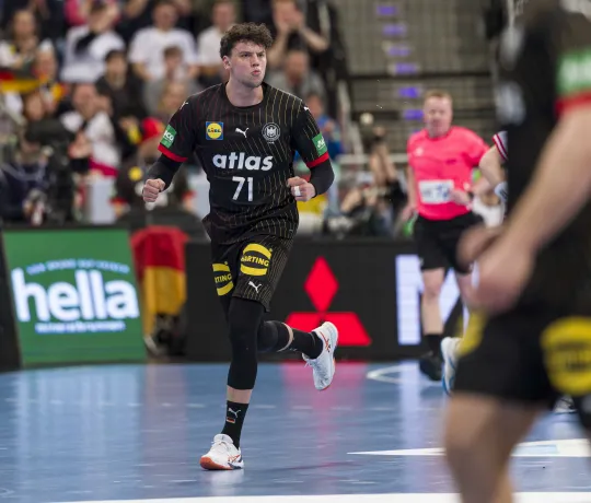 Marco Grgic jubelt über ein Tor