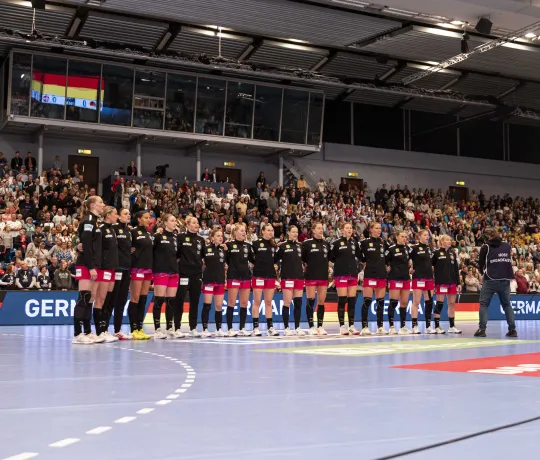 Die Frauen-Nationalmannschaft. - Foto: Kenny Beele
