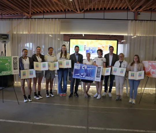 Sportbriefmarken-Serie 2025 zugunsten der Sporthilfe vorgestellt