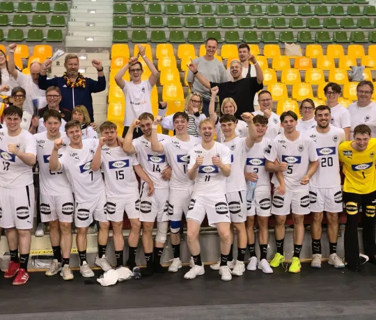 U21 nach dem Auftakt gegen Serbien. - Foto: DHB