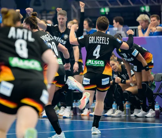 Die deutsche Nationalmannschaft stürmt bei der WM 2025 ins Halbfinale