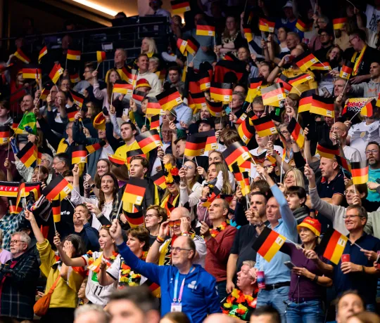 Fans in der Westfalenhalle 