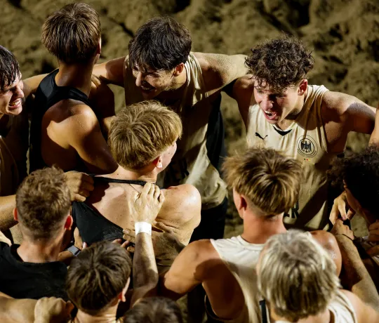 Die männliche-Beachhandball-Nachwuchs ist im Senegeal dabei. - FotO: kolektiff images