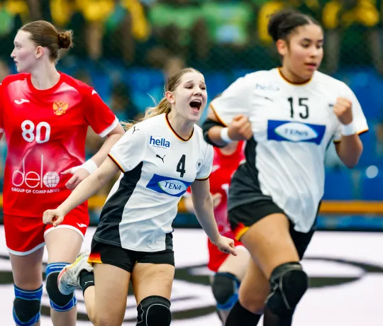 Nora Lueg wurde mit 10 Toren zur Spielerin des Spiels gewählt. - Foto: Kolektiff