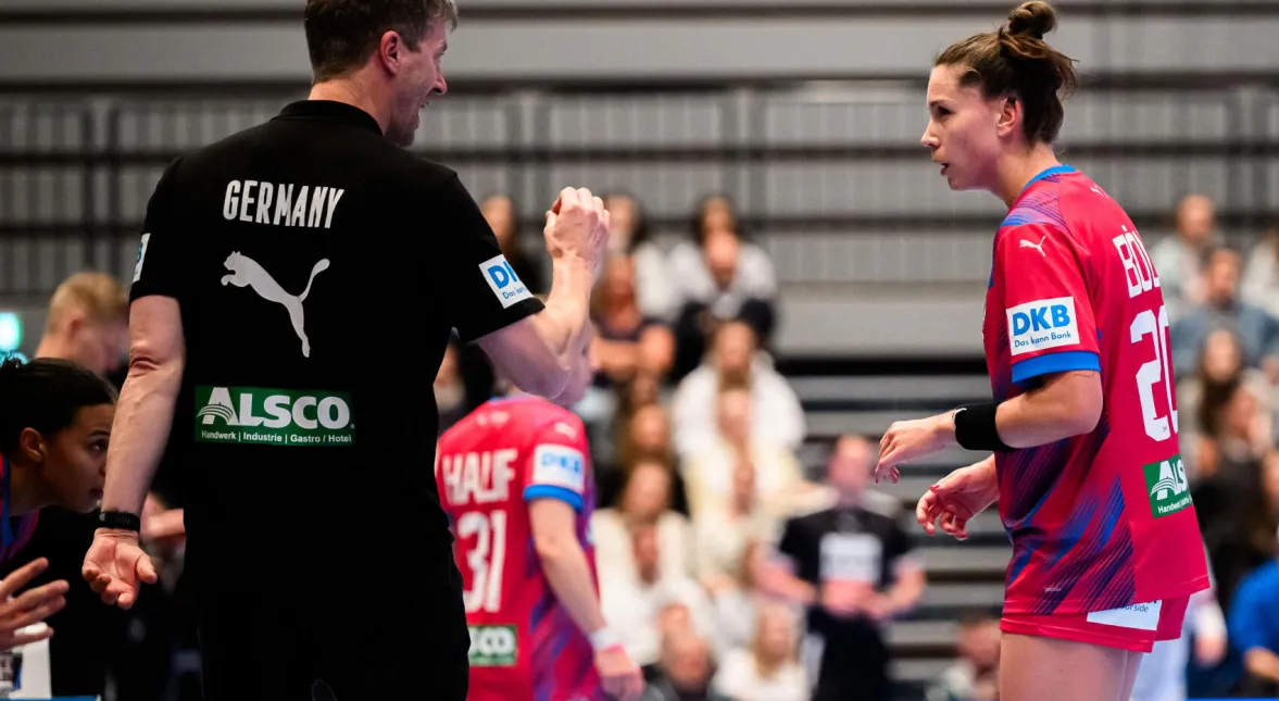 Gaugisch bespricht sich mit Bölk