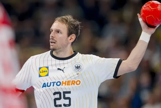 Kai Häfner spielt einen Pass