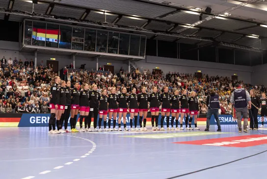 Die Frauen-Nationalmannschaft. - Foto: Kenny Beele
