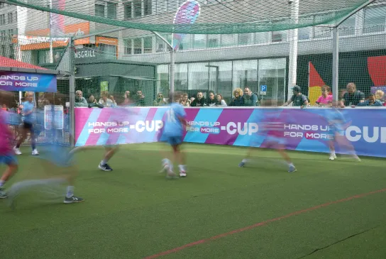 Im Rampenlicht von Hands up for more