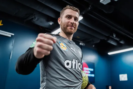 Feature Lukas Mertens