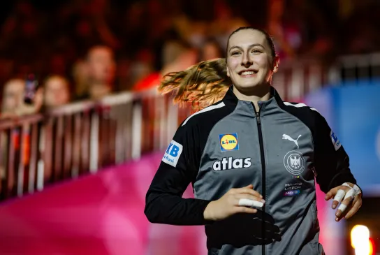 Viola Leuchter ist U23-Welthandballerin. - Foto: kolektiff images