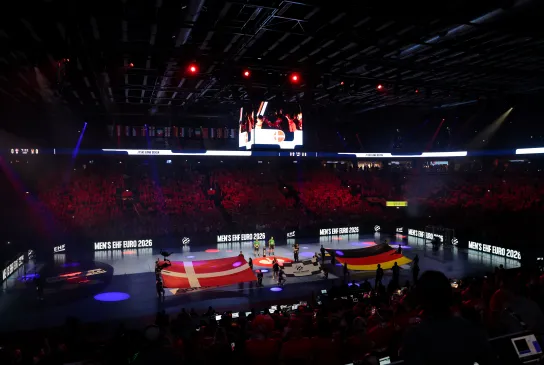Der Kracher Dänemark gegen Deutschland in Kopenhagen. - Foto: kolektiff images