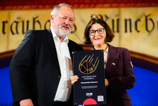 DHB-Präsident Andreas Michelmann und Olympiapark-Chefin Marion Schöne. - Foto: Marco Wolf