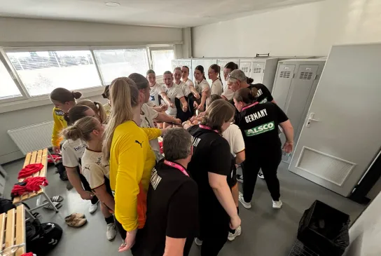 Die U18w unterliegt auch im zweiten Spiel in der Slowakei. - Foto: DHB