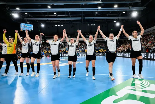 Die Frauen-Nationalmannschaft kehrt auf die Platte zruück. - Foto: Marco Wolf