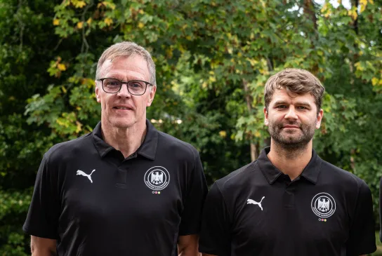 U21-Bundestrainer Martin Heuberger (links) und Bundestrainer der U17 Michael Schweikardt (rechts) | Foto: Niklas Koeppen