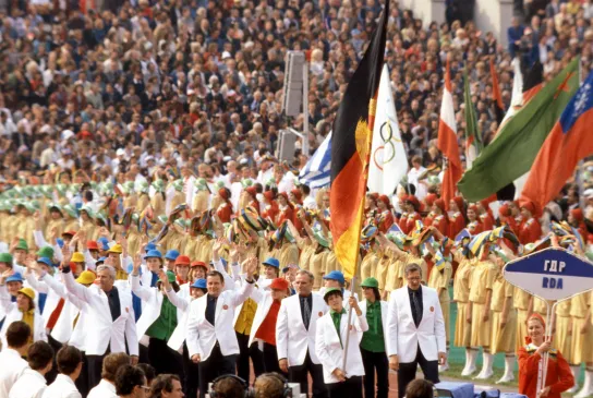 Kristina Richter ist die deutsche Fahnenträgerin bei den Olympischen Spielen 1980 in Moskau