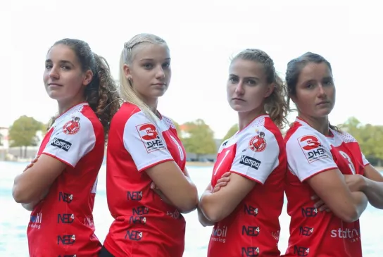 Aussen-cool_Anabel-Maraike-Lena-Saskia_2018-19-9862.jpg