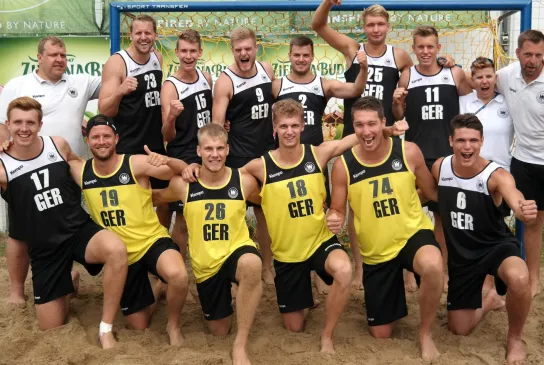 190702_beach_em_maenner.jpg