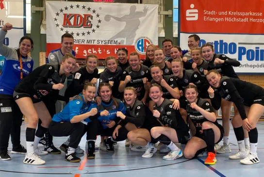 20211024-HC-Erlangen-nach-36_26-Sieg-gegen-Metzingen.jpg