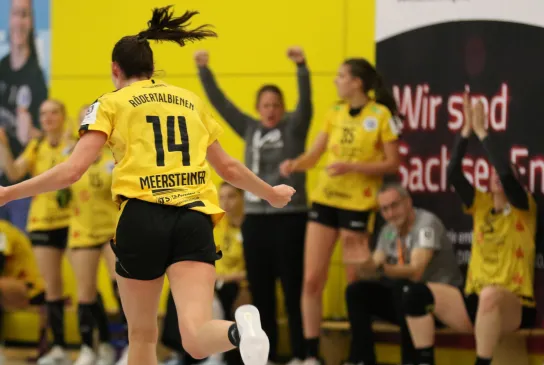 Leonie-Meersteiner-beim-Torjubel-min.JPG