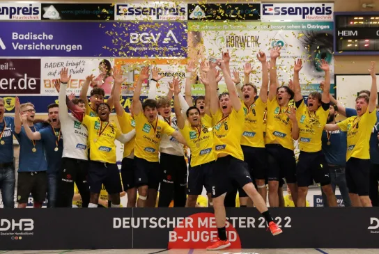 Deutscher-Meister-2022-B-Jugend-Jungloewen.JPG