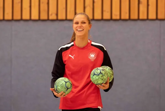 Xenia-Smits-Henenf.jpg Xenia-Smits-Henenf.jpg