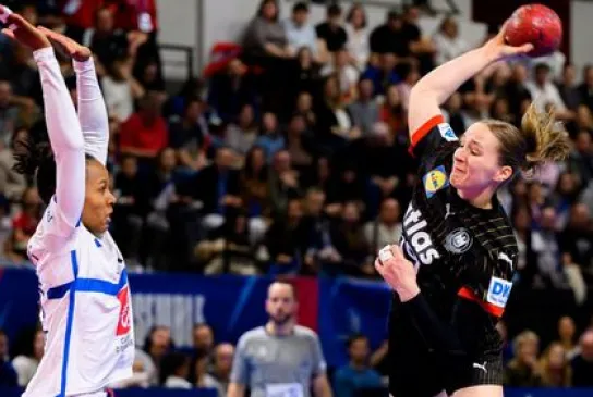 k--hneee.jpg k--hneee.jpg